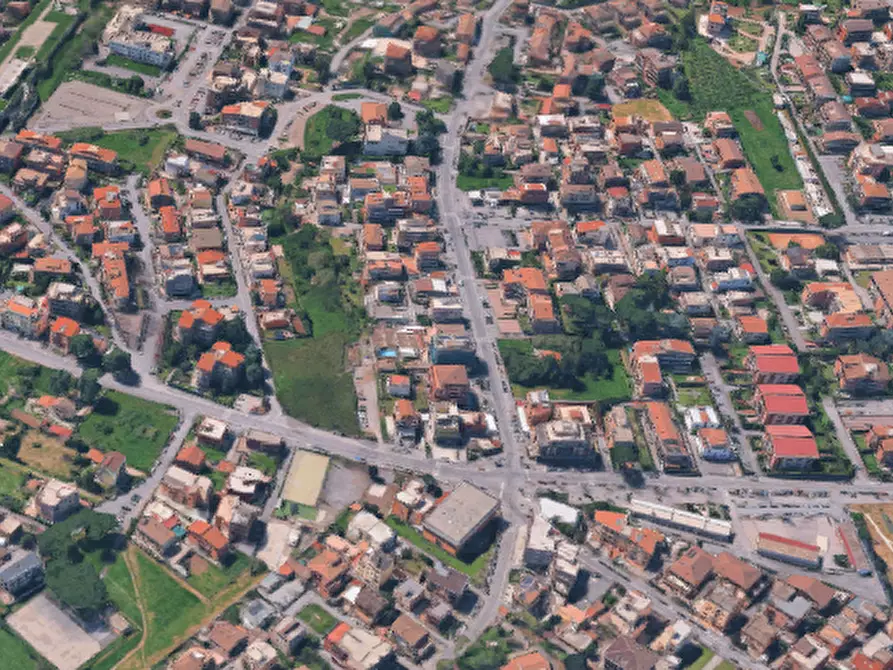 Immagine 7 di Garage in vendita  in Via della Rustica  a Roma