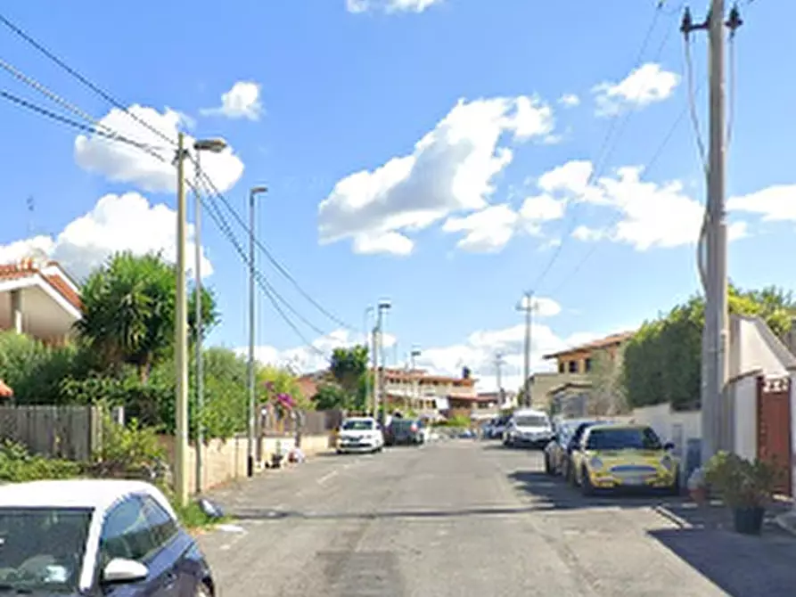 Immagine 15 di Appartamento in vendita  in Via Tullio Ascarelli  a Roma