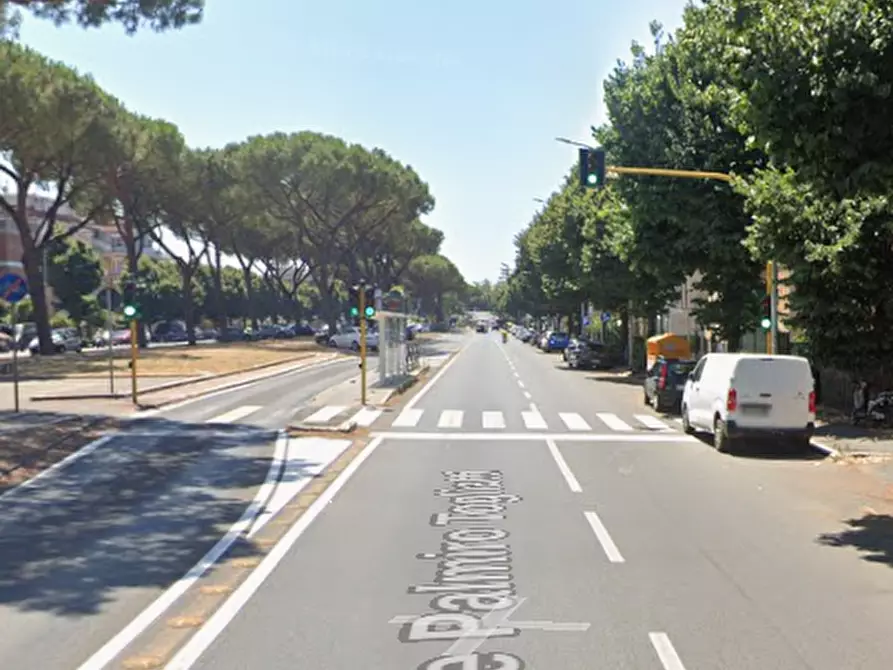 Immagine 16 di Appartamento in vendita  in Viale Palmiro Togliatti a Roma