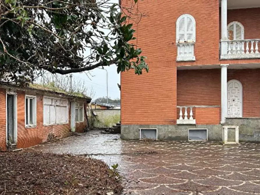 Immagine 3 di Villa in vendita  in Via Venezia a Ardea