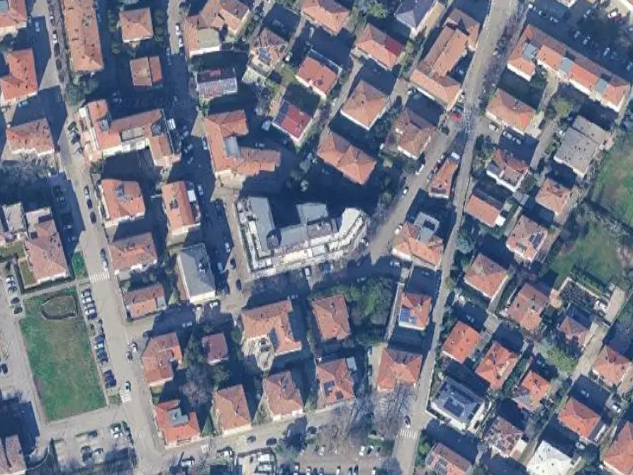 Immagine 1 di Laboratorio in vendita  in Via Arenzano a Modena