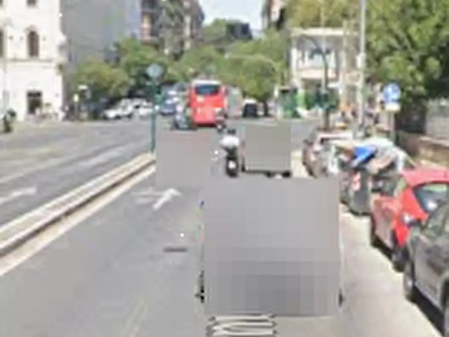 Immagine 5 di Stabile in vendita  in Via Emanuele Filiberto a Roma