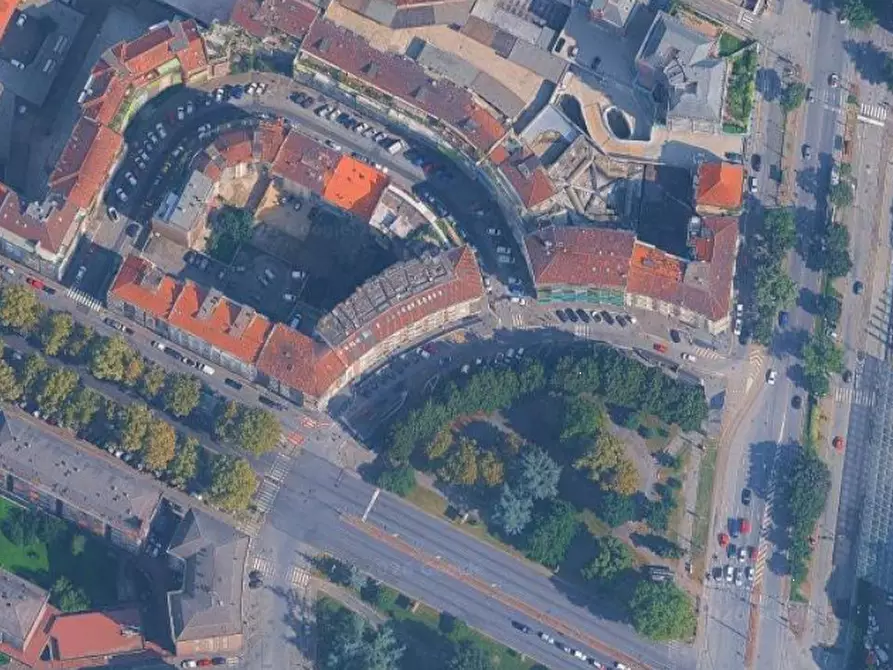 Immagine 1 di Garage in vendita  in Piazza Adriano a Torino