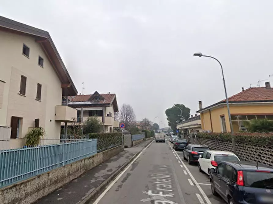Immagine 10 di Appartamento in vendita  in Via FRATELLI CERVI  a Trezzano Rosa