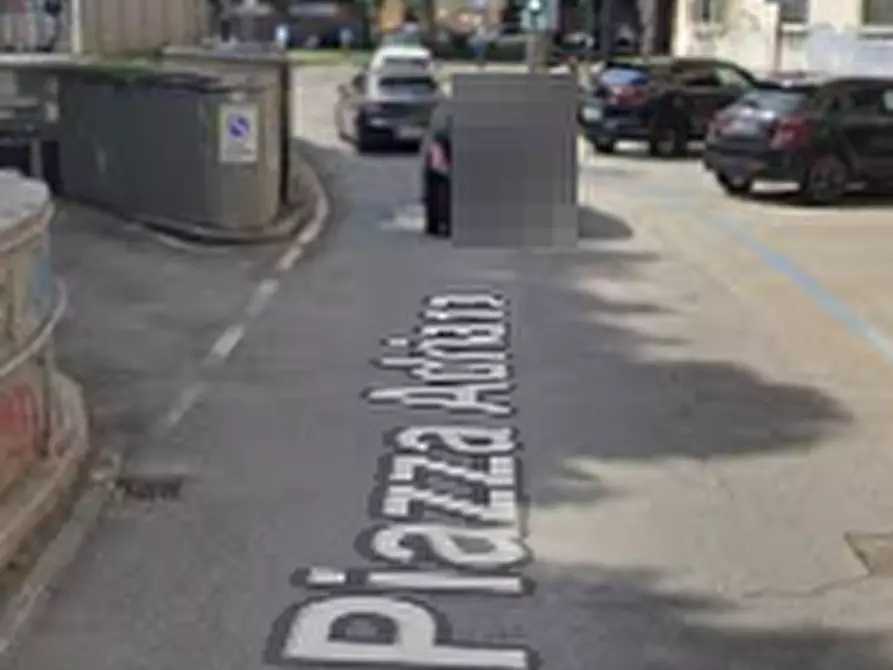 Immagine 3 di Garage in vendita  in Piazza Adriano  a Torino