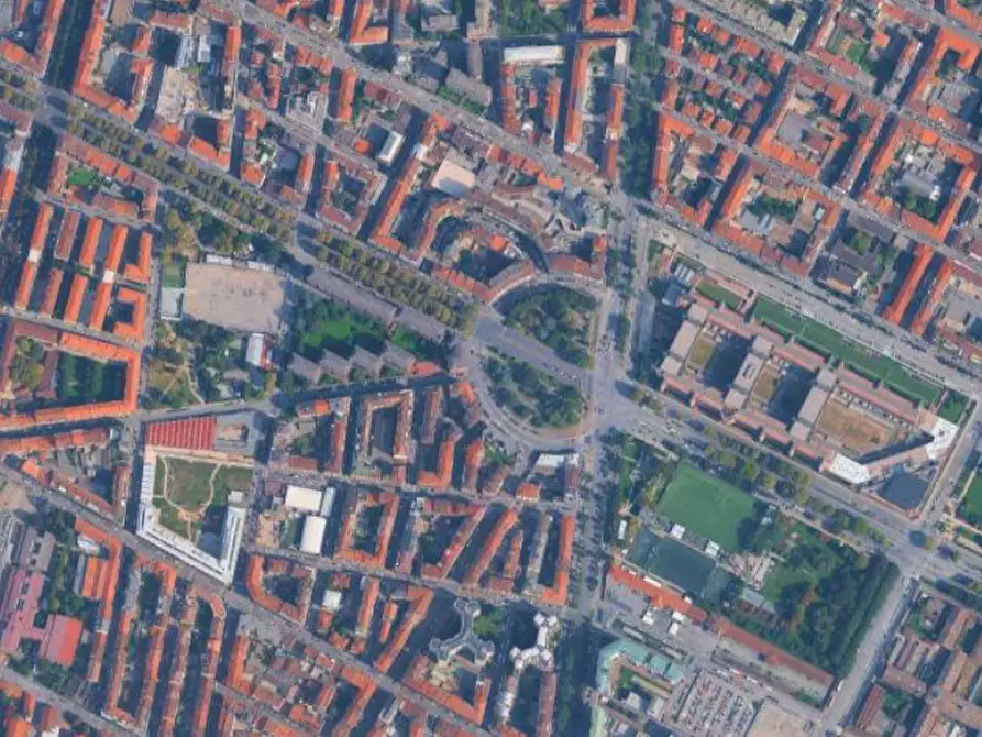 Immagine 3 di Garage in vendita  in Piazza Adriano a Torino