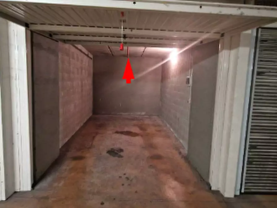 Immagine 2 di Garage in vendita  in Piazza Adriano a Torino