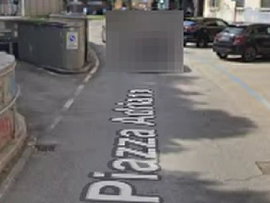 Immagine 3 di Garage in vendita  in Piazza Adriano a Torino