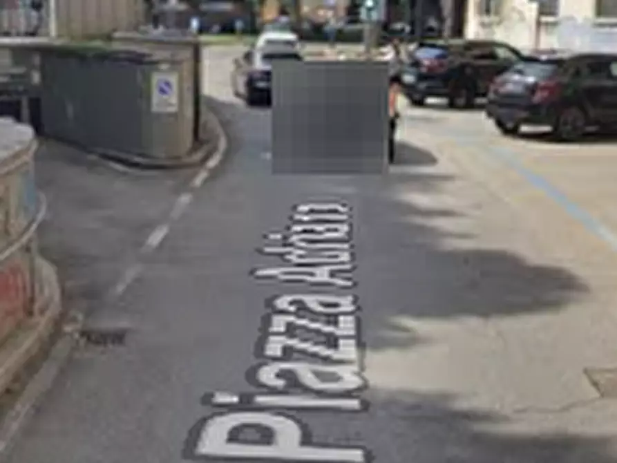 Immagine 5 di Garage in vendita  in Piazza Adriano a Torino