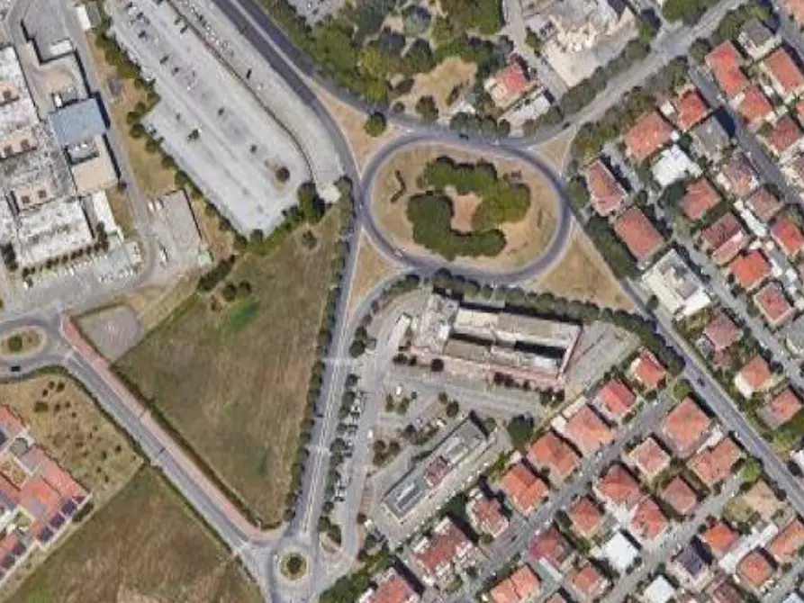 Immagine 11 di Ufficio in vendita  in Viale Luigi Settembrini a Rimini