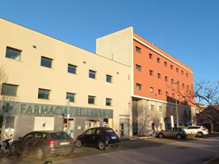 Immagine 1 di Ufficio in vendita  in Viale Luigi Settembrini a Rimini