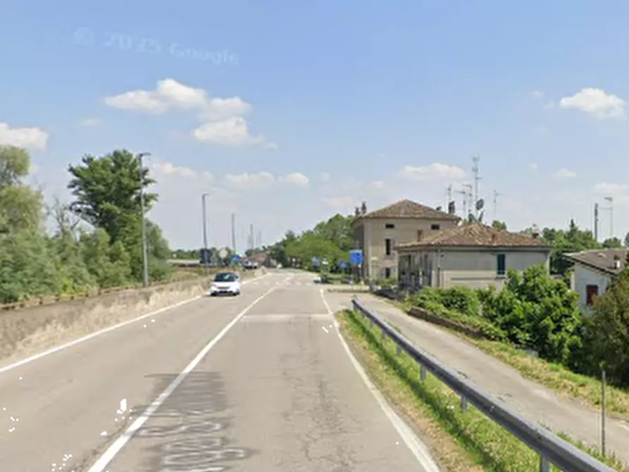 Immagine 17 di Appartamento in vendita  in Via Borgo San Giovanni a Bondeno