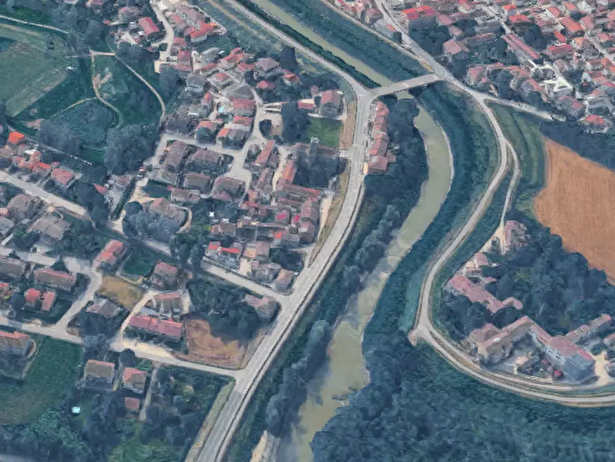 Immagine 22 di Appartamento in vendita  in Via Borgo San Giovanni a Bondeno