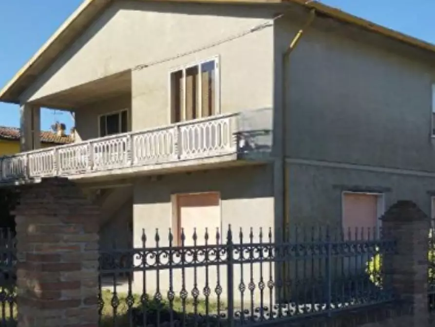 Immagine 2 di Casa indipendente in vendita  in Via Centro a Codigoro