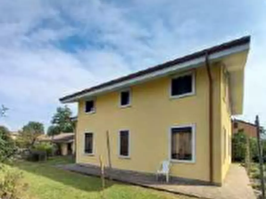 Immagine 3 di Casa indipendente in vendita  in Via Astico a Monticello Conte Otto