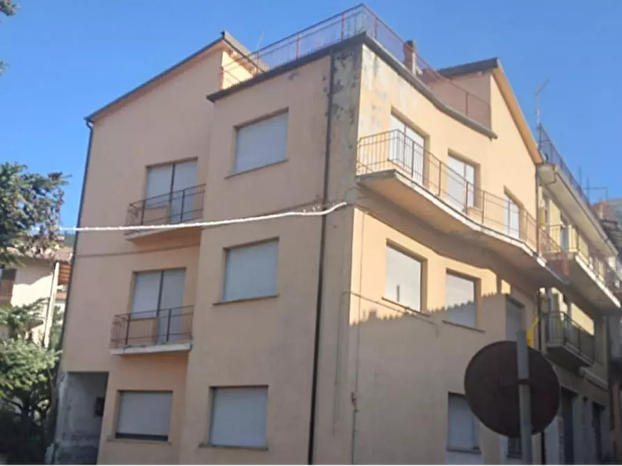 Immagine 3 di Stabile in vendita  in via Angelo Pennoni a Gualdo Tadino