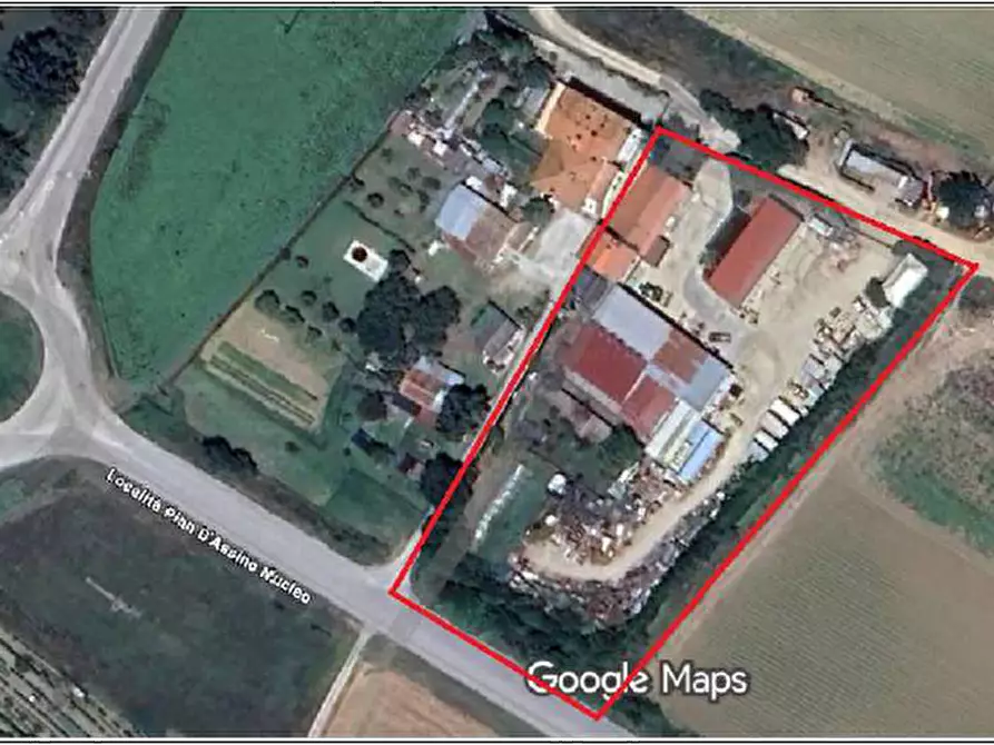 Immagine 9 di Stabile in vendita  in Localita' Badia di Montecorona a Umbertide