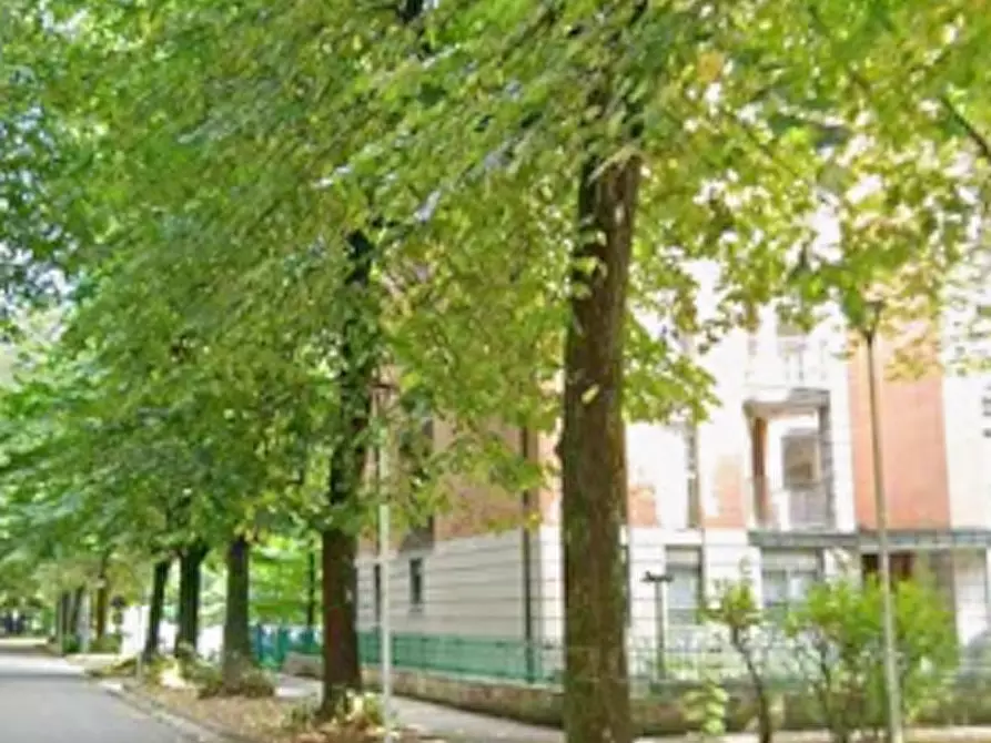 Immagine 4 di Garage in vendita  in Via Martiri di Cefalonia a Peschiera Borromeo