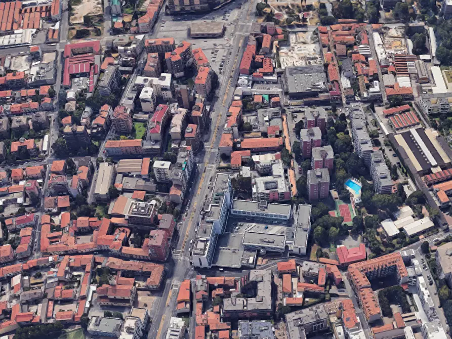 Immagine 7 di Garage in vendita  in Viale Monza a Milano