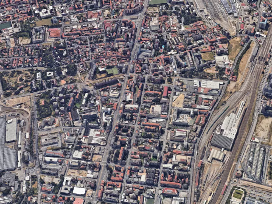 Immagine 11 di Garage in vendita  in Viale Monza a Milano