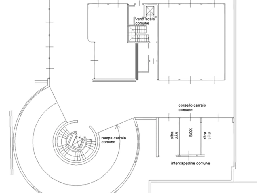 Immagine 13 di Garage in vendita  in Viale Monza a Milano
