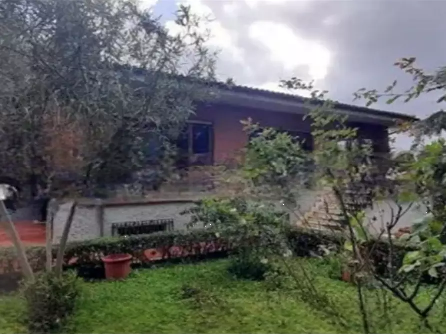 Immagine 5 di Negozio in vendita  in Via del Casale di San Nicola a Roma