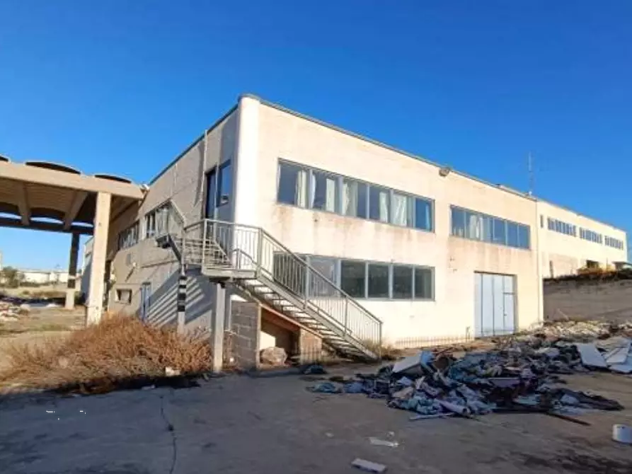Immagine 1 di Capannone industriale in vendita  in Via Angelo Molinari a Civitavecchia