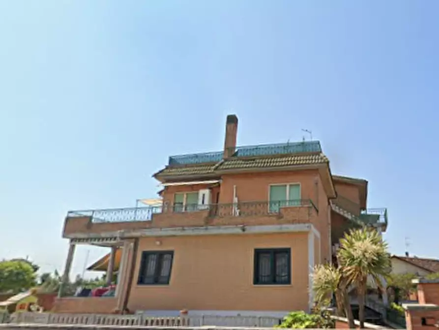 Immagine 1 di Appartamento in vendita  in Via Montecatini a Pomezia