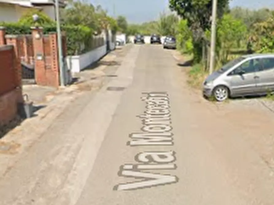 Immagine 8 di Appartamento in vendita  in Via Montecatini a Pomezia