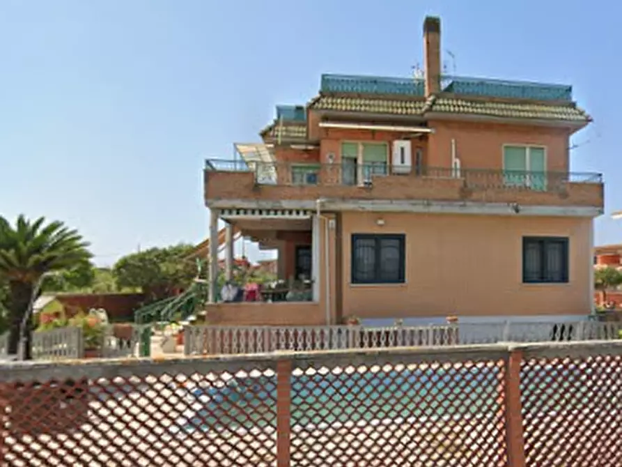 Immagine 20 di Appartamento in vendita  in Via Montecatini a Pomezia