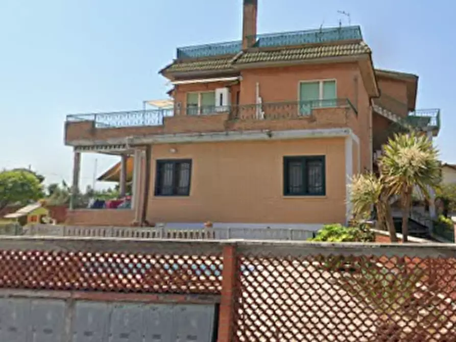 Immagine 22 di Appartamento in vendita  in Via Montecatini a Pomezia