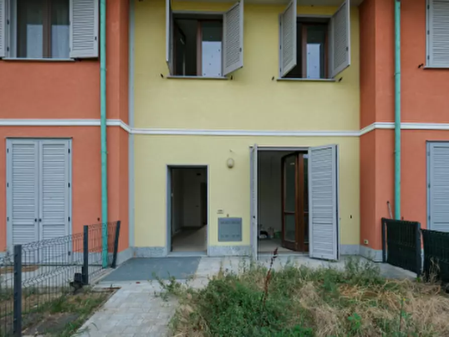 Immagine 4 di Appartamento in vendita  in Via Martiri di Cefalonia a Peschiera Borromeo