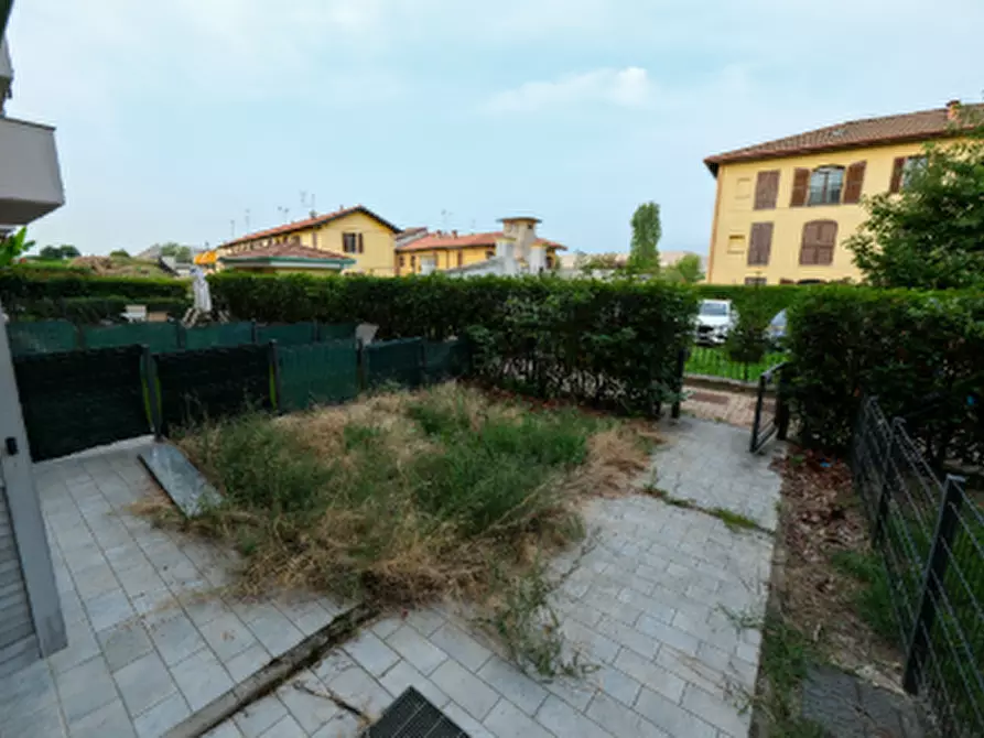 Immagine 3 di Appartamento in vendita  in Via Martiri di Cefalonia a Peschiera Borromeo