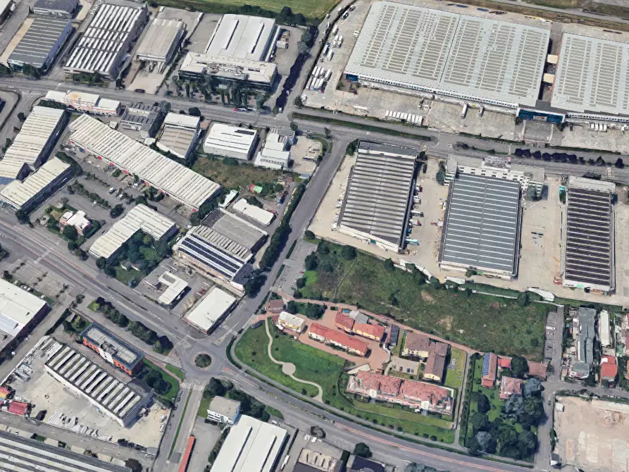 Immagine 5 di Garage in vendita  in Via Martiri di Cefalonia a Peschiera Borromeo