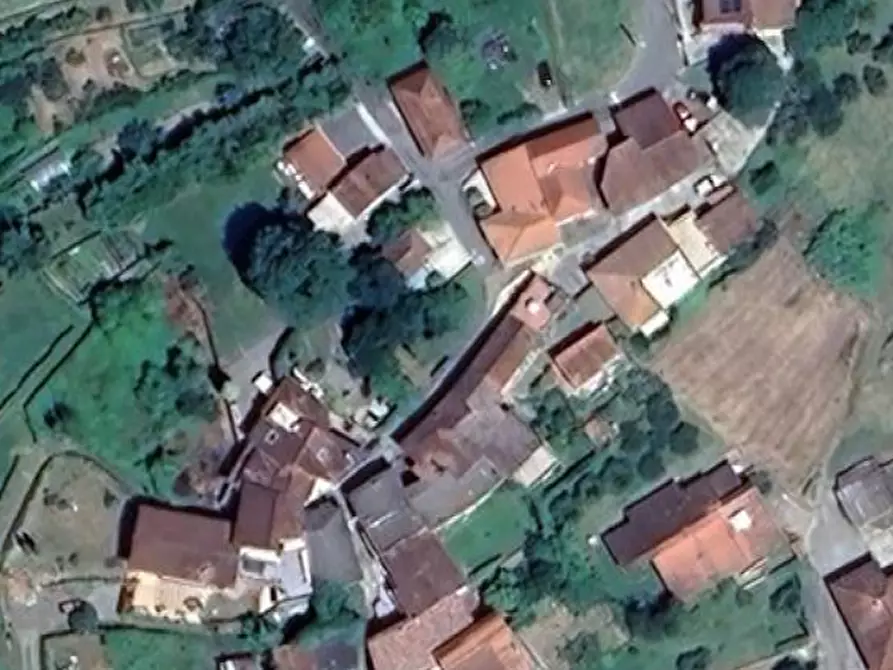 Immagine 19 di Porzione di casa in vendita  in  Via Ceria a Licciana Nardi