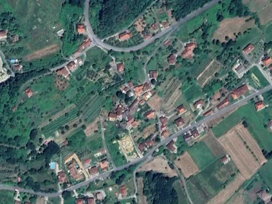 Immagine 24 di Porzione di casa in vendita  in  Via Ceria a Licciana Nardi