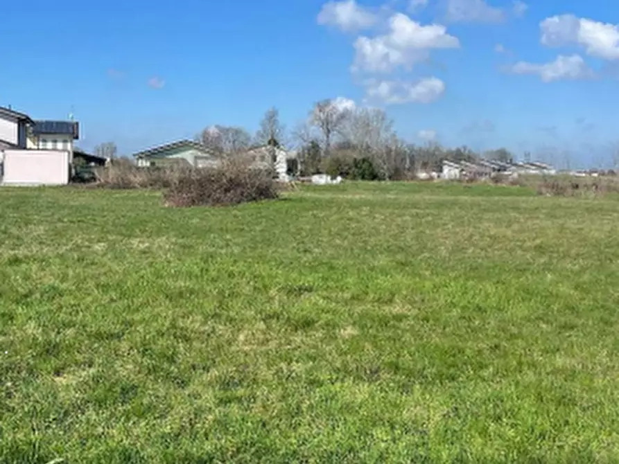 Immagine 10 di Terreno edificabile in vendita  in Via Don Astolfi a Bagnolo San Vito