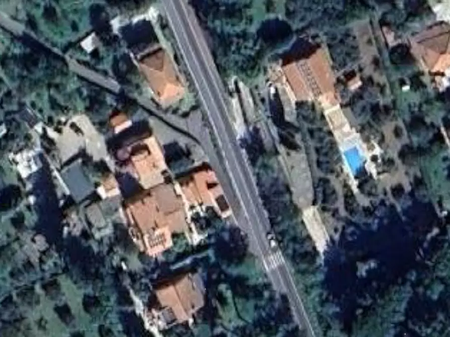 Immagine 11 di Appartamento in vendita  in V. dei Laghi a Velletri