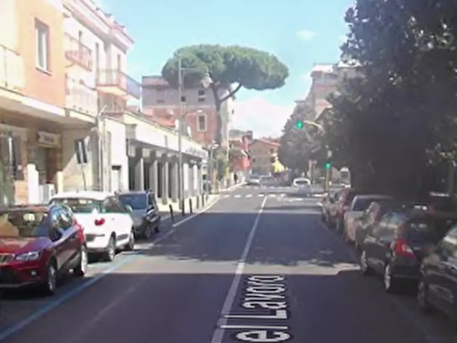Immagine 4 di Appartamento in vendita  in Viale del Lavoro a Ciampino