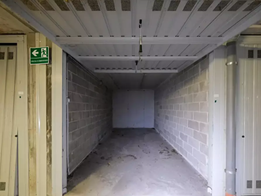 Immagine 9 di Appartamento in vendita  in Via Martiri di Cefalonia a Peschiera Borromeo