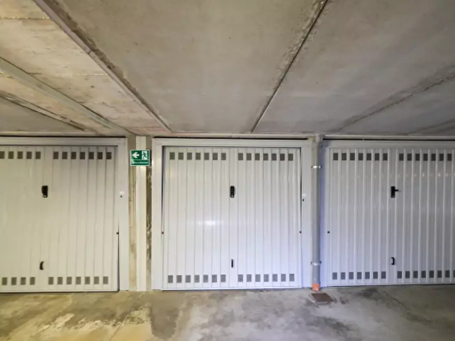 Immagine 8 di Appartamento in vendita  in Via Martiri di Cefalonia a Peschiera Borromeo