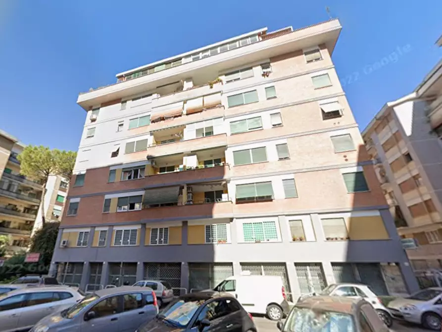 Immagine 1 di Appartamento in vendita  in Via Lari a Roma