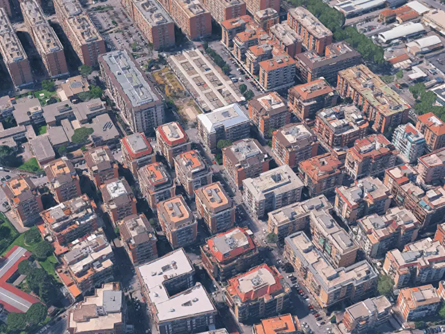 Immagine 18 di Appartamento in vendita  in Via Lari a Roma