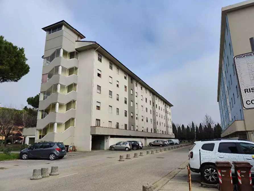 Immagine 3 di Appartamento in vendita  in Via Orly a Campi Bisenzio