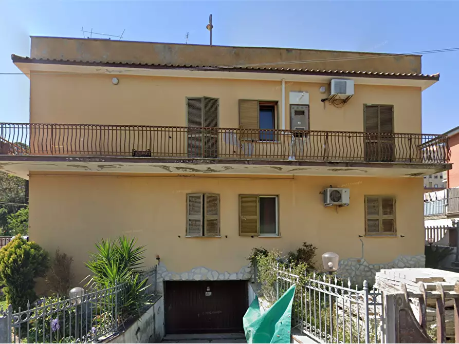 Immagine 11 di Appartamento in vendita  in Via Pontina a Roma