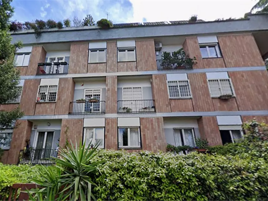 Immagine 1 di Appartamento in vendita  in Via Cavalese a Roma