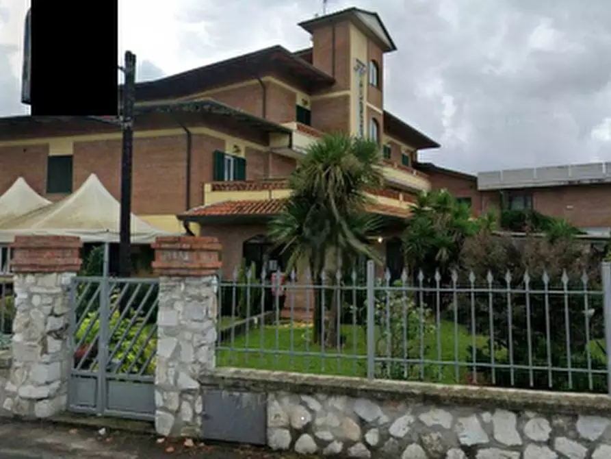 Immagine 2 di Hotel in vendita  in Via Foce Morta a Montignoso