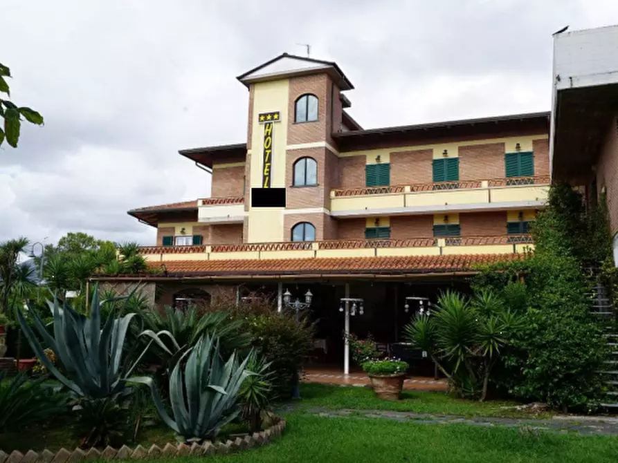Immagine 10 di Hotel in vendita  in Via Foce Morta a Montignoso