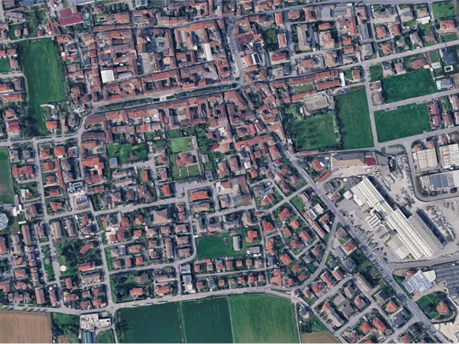 Immagine 3 di Negozio in vendita  in Via Trieste  a Covo