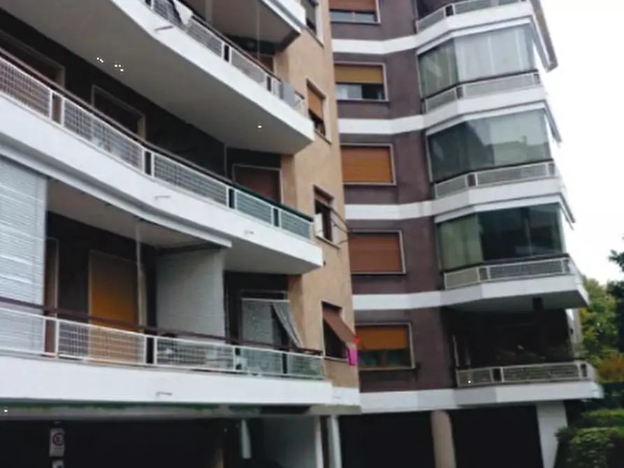 Immagine 5 di Appartamento in vendita  in Via Giovanni Pascoli a Merate